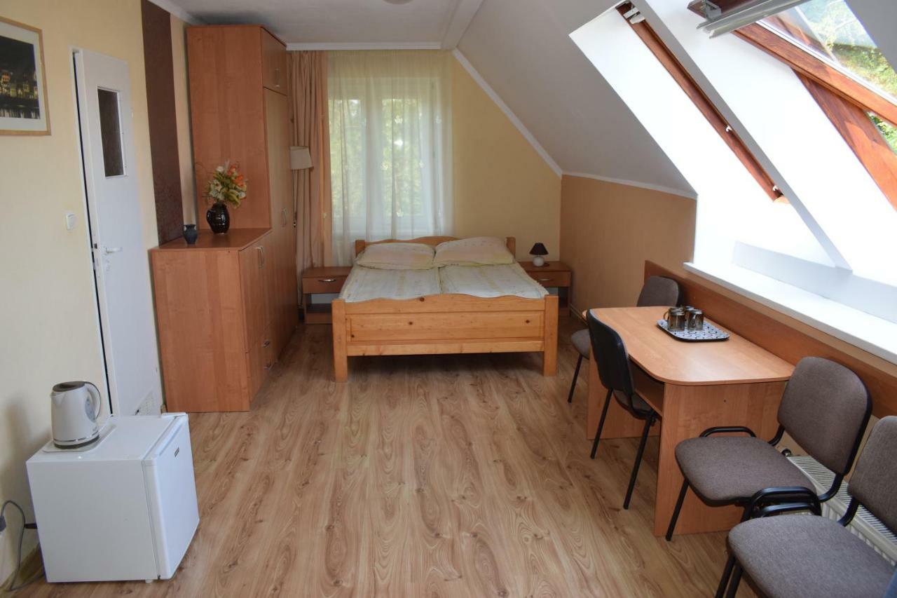 Dom Wczasowy Janina Mikoszewo Exterior foto